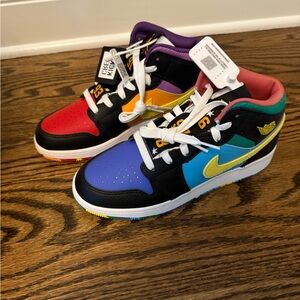 Air Jordan 1 Mid Sneaker